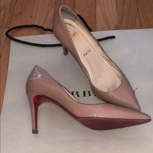 LOUBOUTIN NUDE PUMPS CLASSIC 37.5